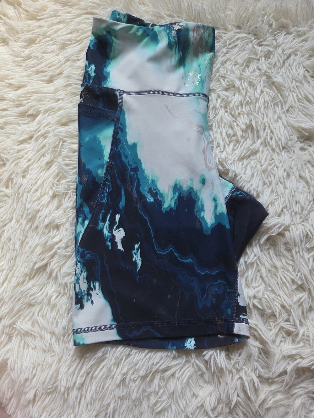 Old Navy Blue/White/Gold Marble Powersoft Bike Shorts 8" Inseam Size Womens L - Picture 9 of 9